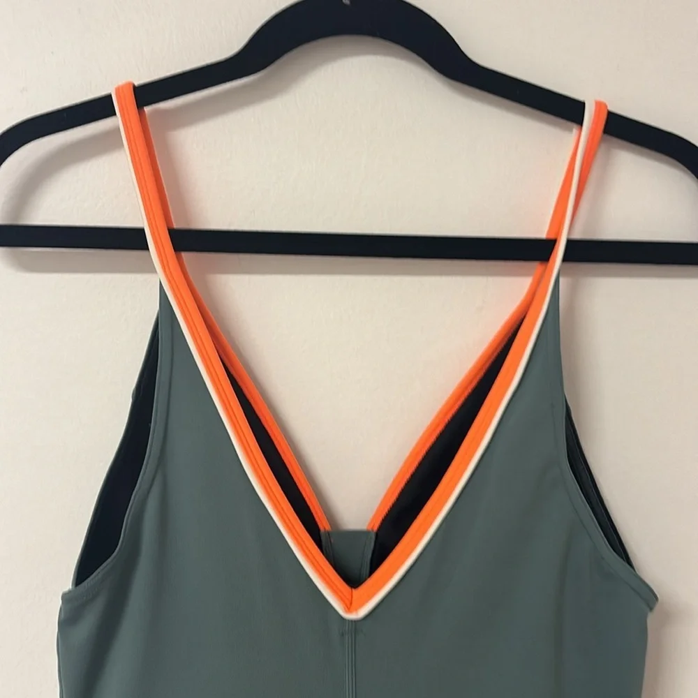 NWOT FREE PEOPLE FPMOVEMENT SKORTSIE GREEN - Picture 5 of 9